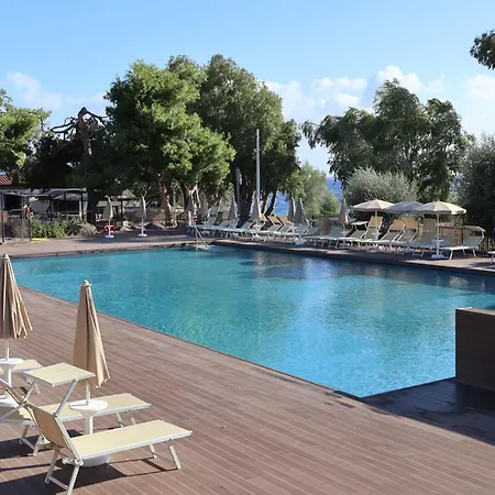 Il Pampaleone Glamping And Campsite